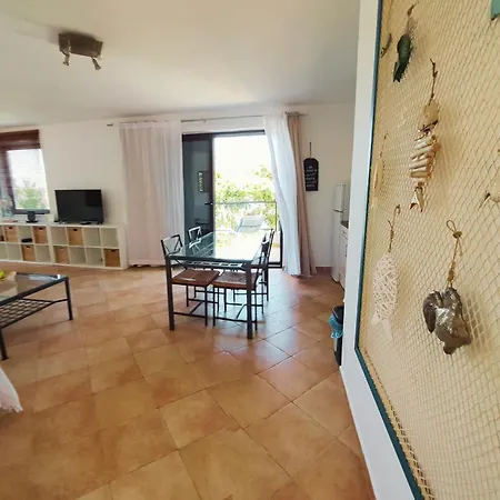 By The Sea Sparadici, - 24420 דירה שיבניק